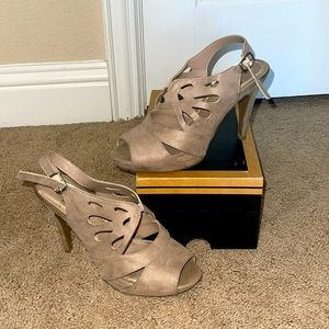 USED Tan Ankle Strap Heels Size 7.5